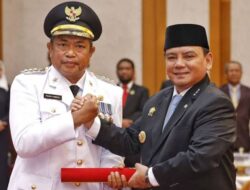 Pj Gubernur Sultra Lantik Pahri Yamsul Sebagai Pj Bupati Muna Barat