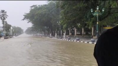 Kota Kendari Diguyur Hujan, Sejumlah Jalan dan Rumah Warga Terendam Banjir