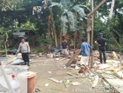 Angin Kencang Tumbangkan Pohon Kelapa, Rumah Warga Muna Barat Rusak Parah