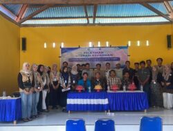 Mahasiswa IAIN Kendari dan JUARA Foundation Gelar Pelatihan Literasi Keuangan di Desa Kalibaru