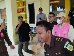 Ditetapkan Tersangka Korupsi, Eks Kadis dan Kasubag Keuangan Dinkes Muna Langsung Ditahan